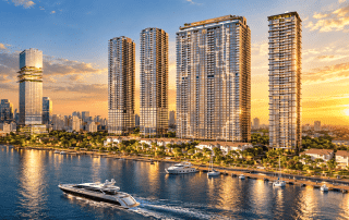 Kiến trúc kính tràn hiện đại của Grand Marina Saigon phản chiếu lung linh ánh sáng bên sông Sài Gòn. Công trình tạo nên dấu ấn thị giác ấn tượng, khẳng định vị thế biểu tượng sống xa xỉ ngay trung tâm Quận 1.