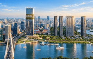 Sở hữu mặt tiền sông Sài Gòn đắt giá, Grand Marina Saigon kết nối trực tiếp bến du thuyền cao cấp và công viên bờ sông. Vị trí chiến lược giúp cư dân di chuyển thuận tiện tới các khu vực trung tâm TP.HCM.